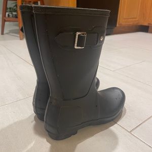 Hunter Original Short Waterproof Rainboot Black Women’s Size 8